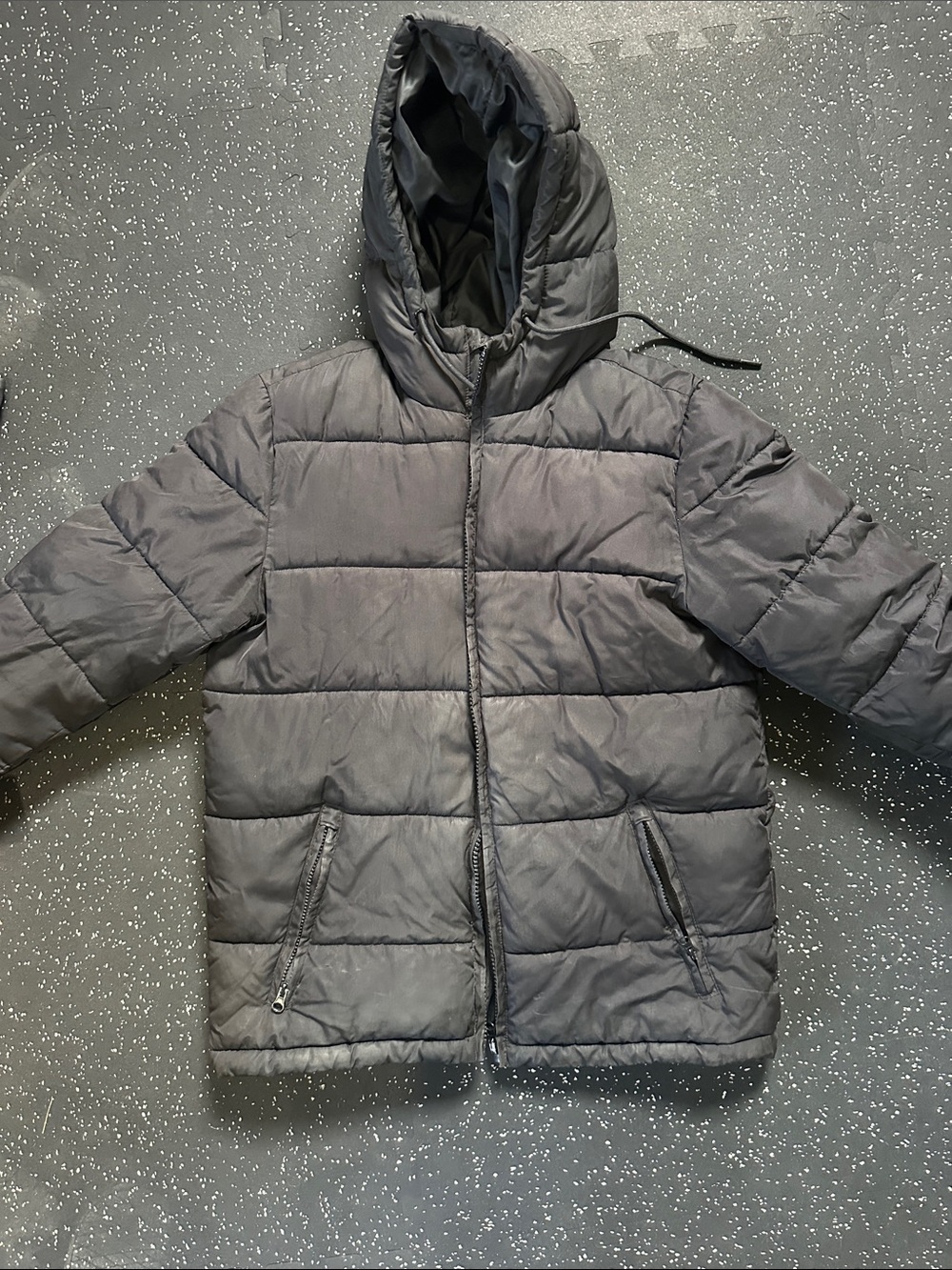 Men’s Hooded Puffer Jacket in black